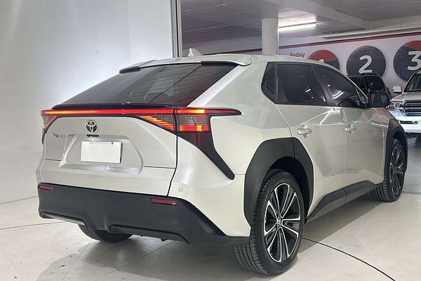 2023 Toyota bZ4X XEAM10R