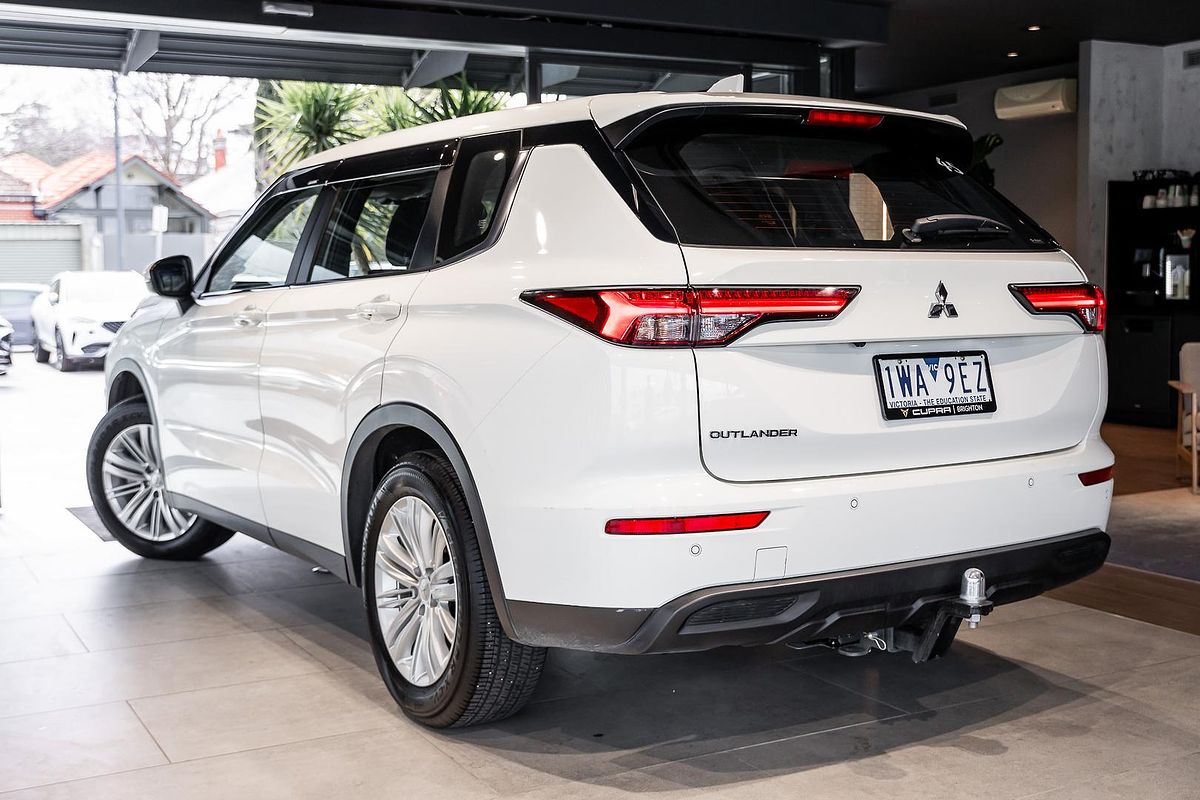 2022 Mitsubishi Outlander ES ZM