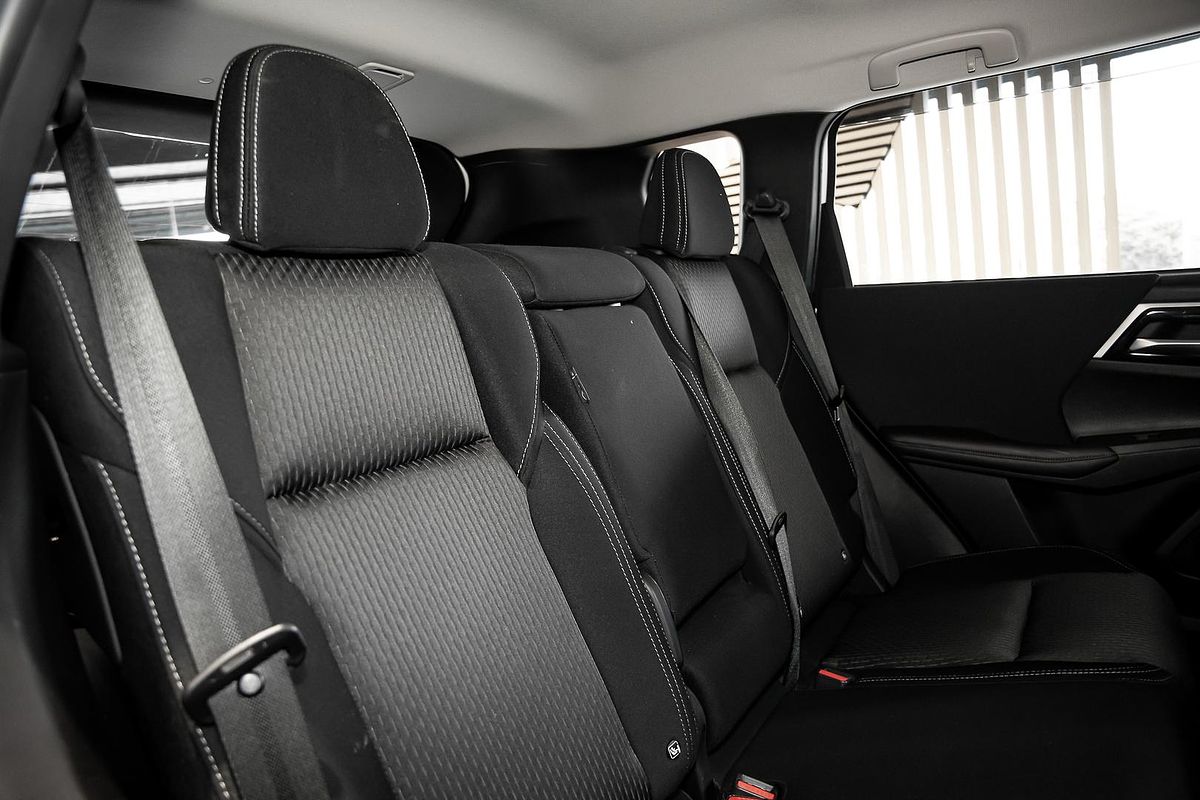 2022 Mitsubishi Outlander ES ZM