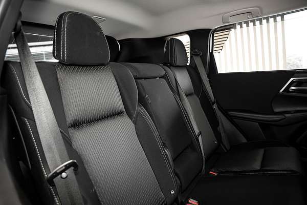 2022 Mitsubishi Outlander ES ZM