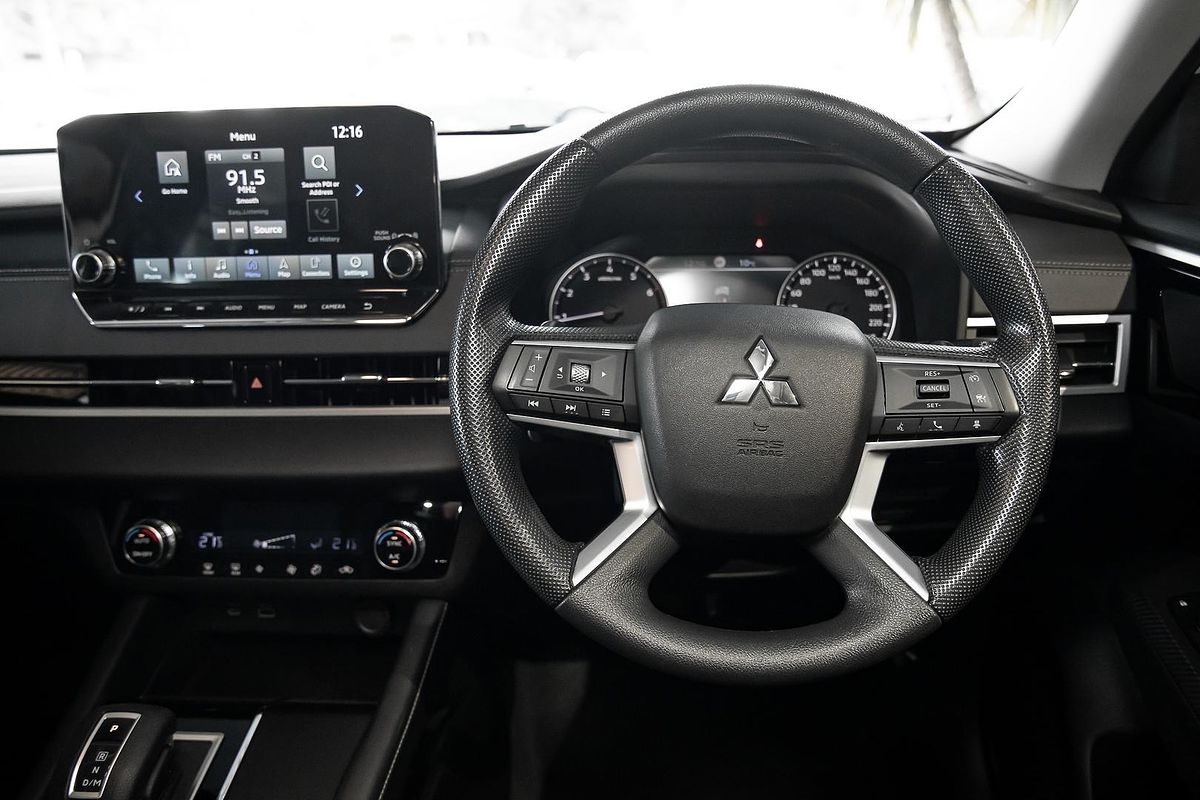 2022 Mitsubishi Outlander ES ZM
