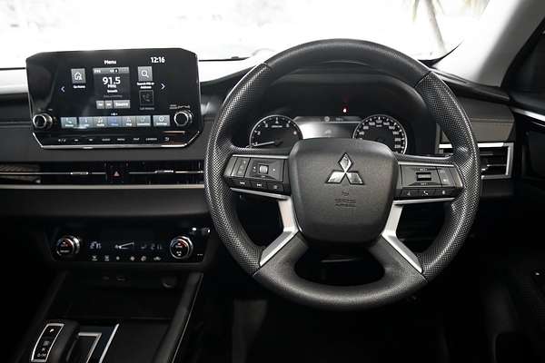 2022 Mitsubishi Outlander ES ZM