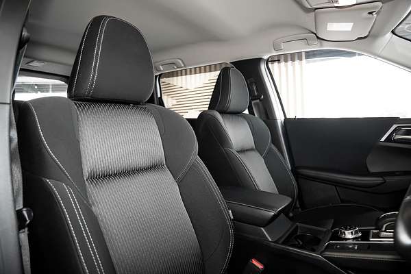2022 Mitsubishi Outlander ES ZM