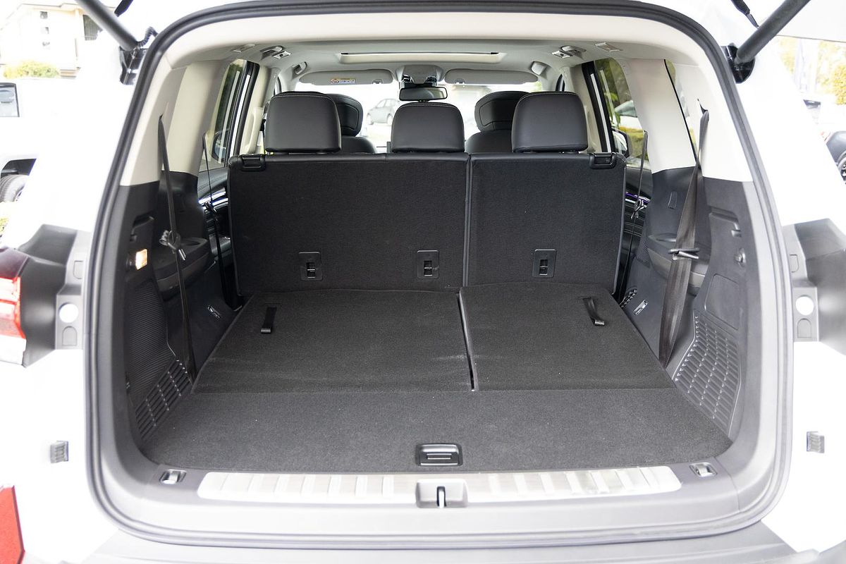 2025 LDV D90 Executive SV9A