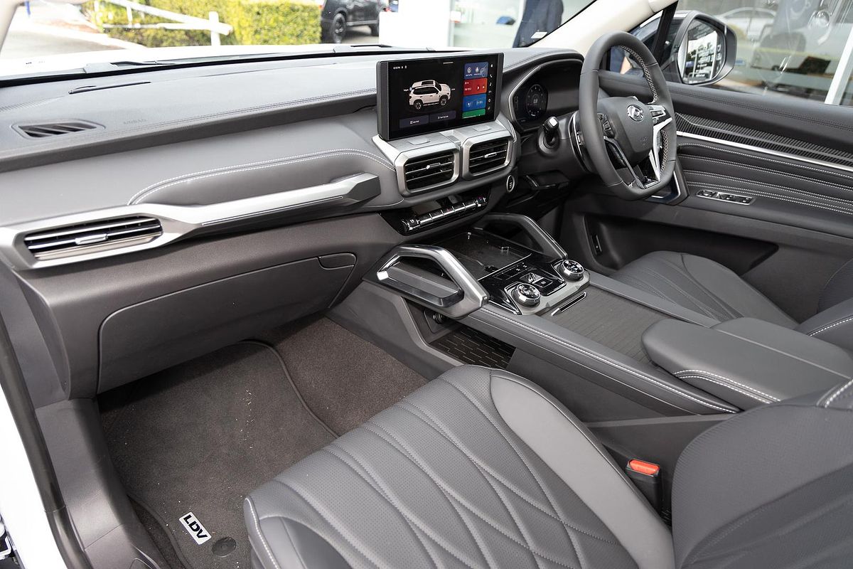 2025 LDV D90 Executive SV9A