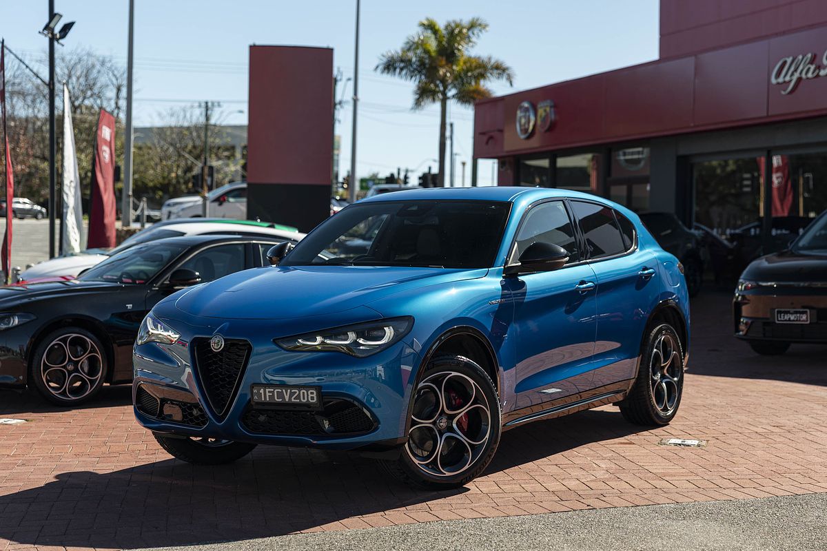 2023 Alfa Romeo Stelvio Veloce Series 4