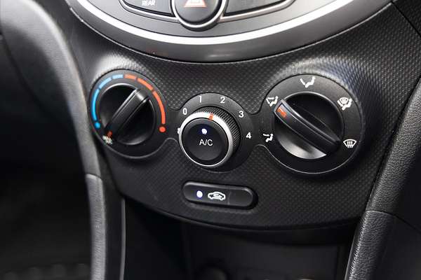 2018 Hyundai Accent Sport RB6