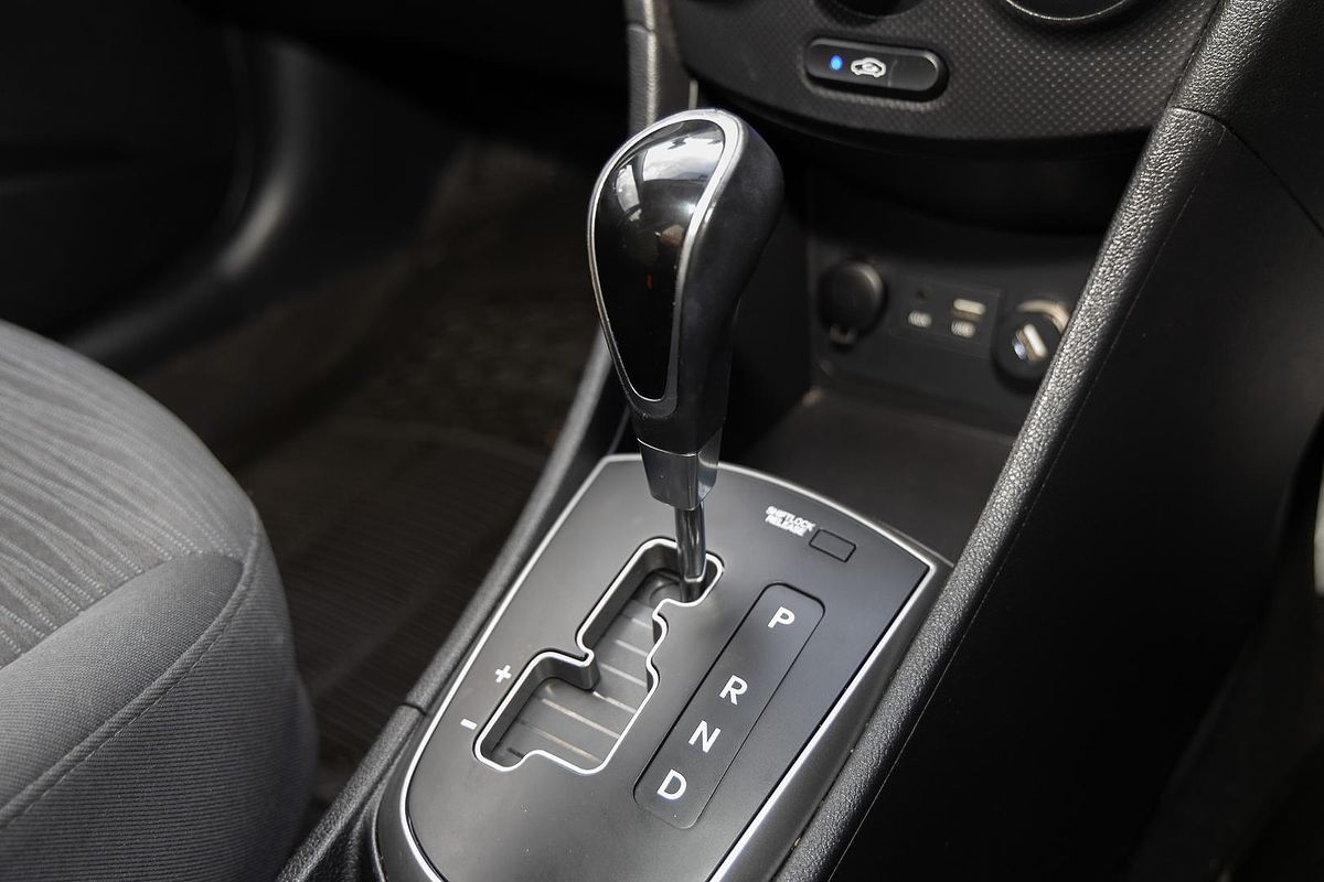 2018 Hyundai Accent Sport RB6
