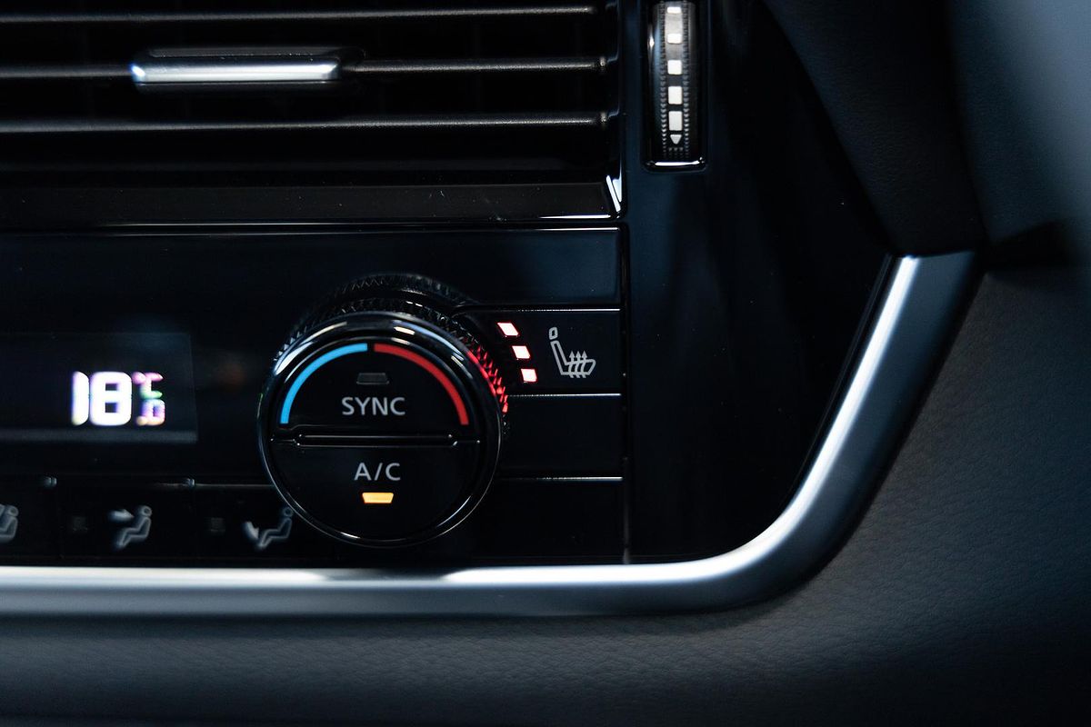 2024 Nissan X-TRAIL ST-L T33