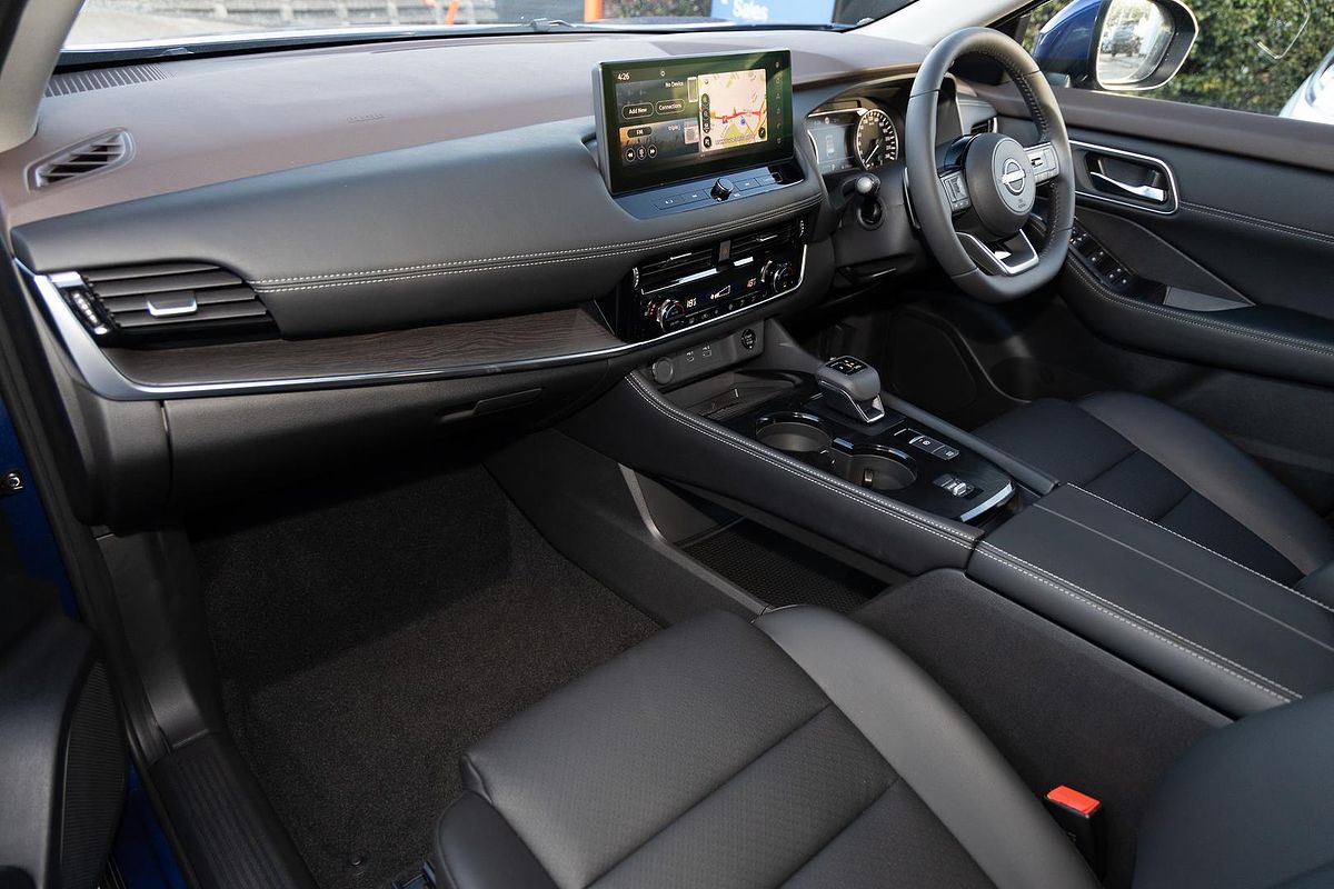 2024 Nissan X-TRAIL ST-L T33