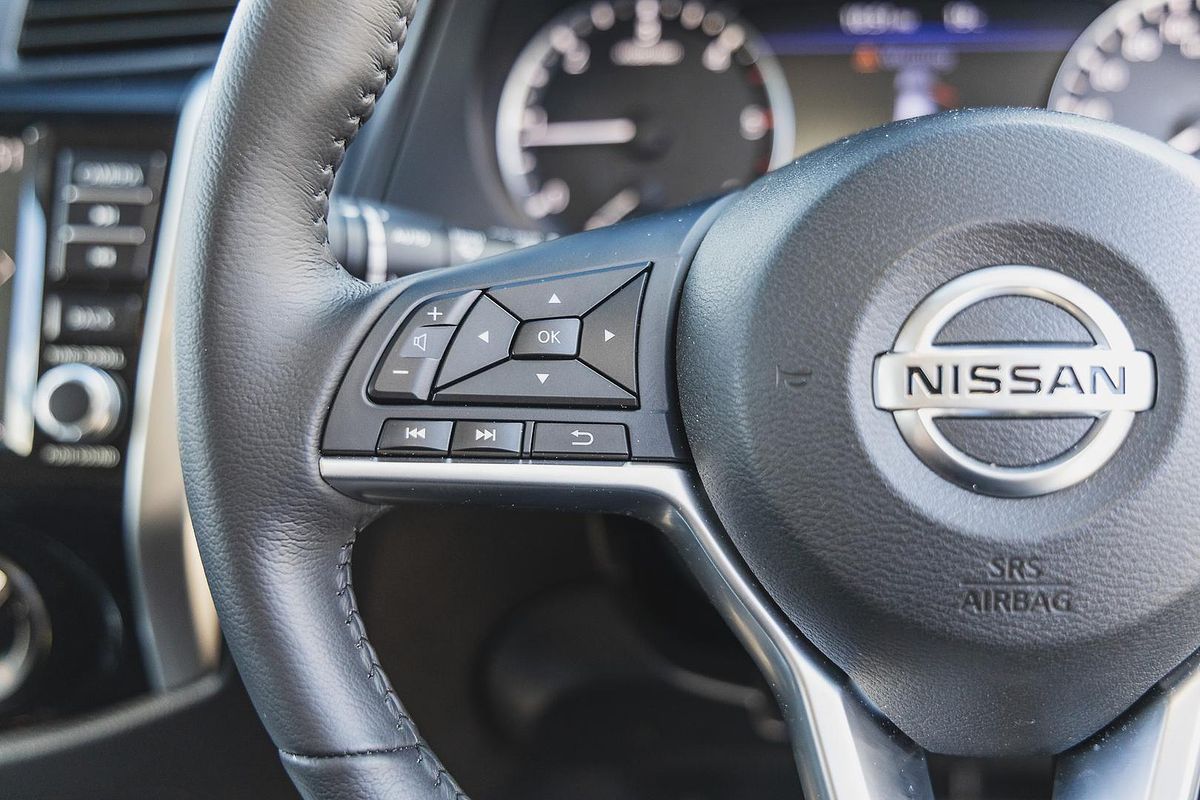 2024 Nissan Navara ST D23 4X4