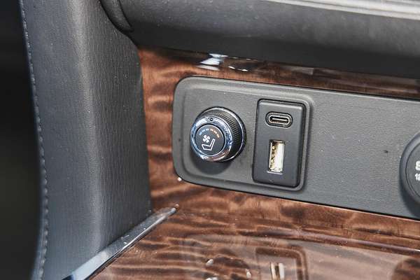2023 Nissan Patrol Ti-L Y62
