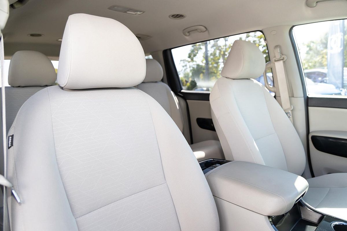2018 Kia Carnival Si YP