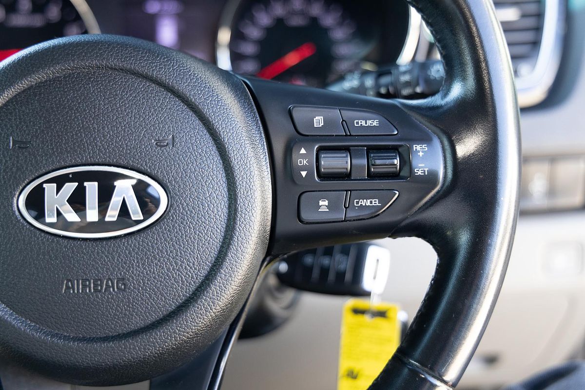 2018 Kia Carnival Si YP