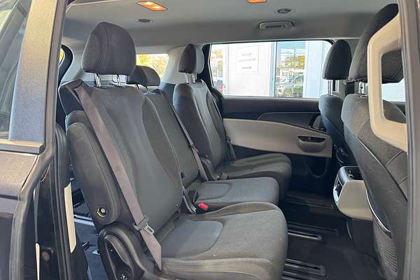 2023 Kia Carnival S KA4
