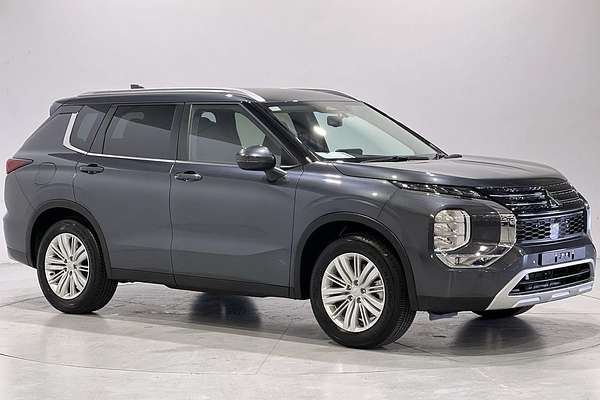 2024 Mitsubishi Outlander LS ZM