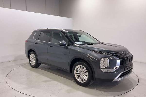 2024 Mitsubishi Outlander LS ZM