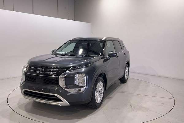 2024 Mitsubishi Outlander LS ZM