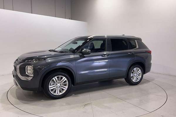 2024 Mitsubishi Outlander LS ZM