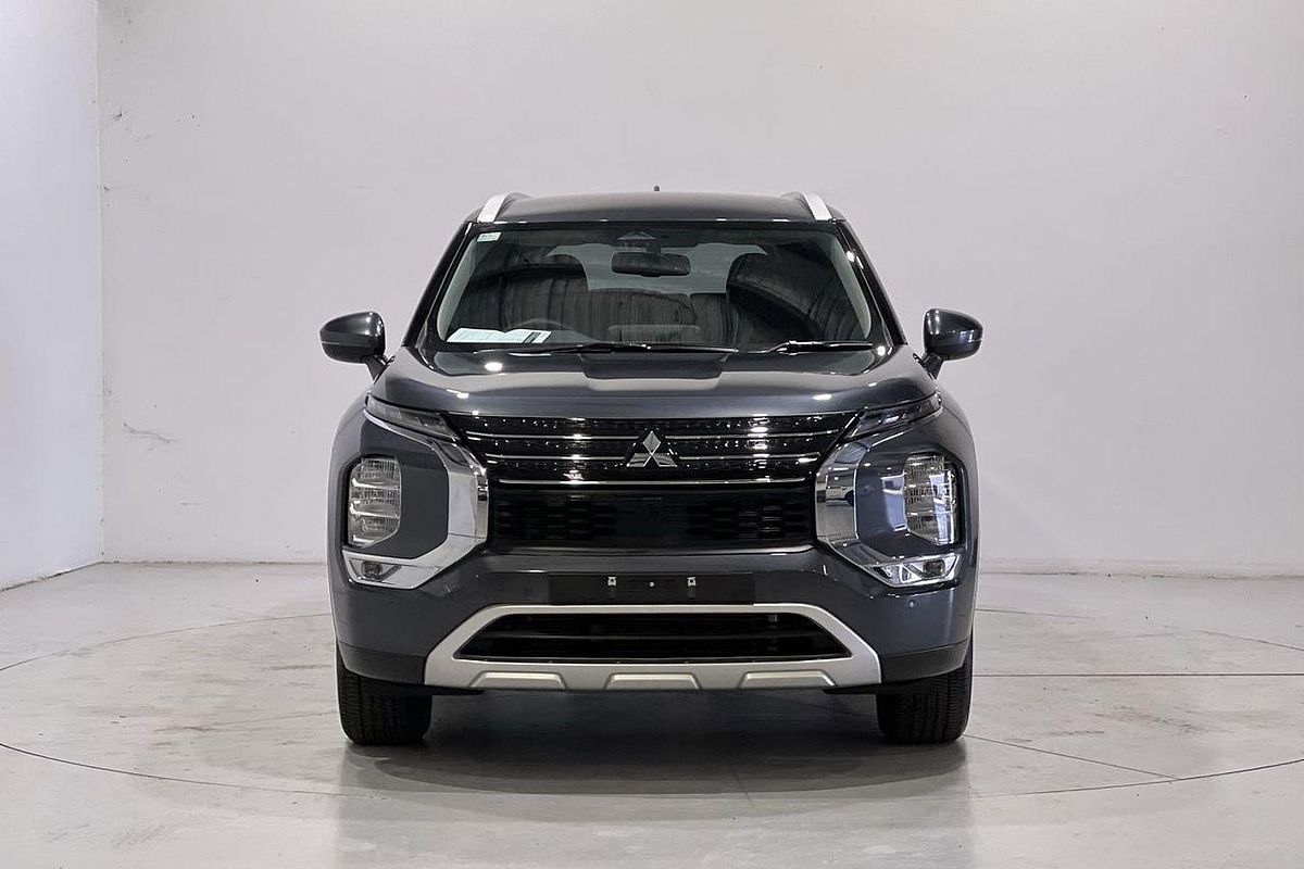 2024 Mitsubishi Outlander LS ZM