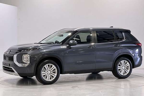 2024 Mitsubishi Outlander LS ZM