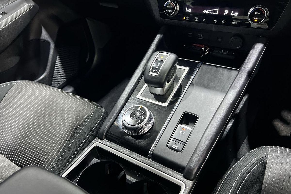 2024 Mitsubishi Outlander LS ZM
