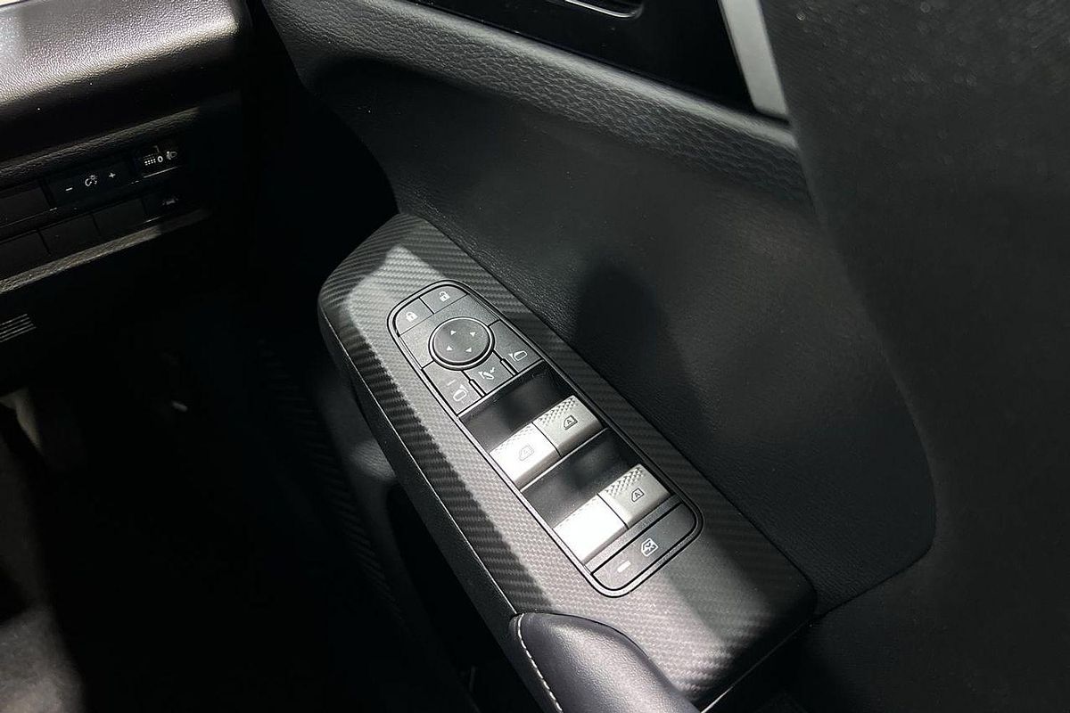 2024 Mitsubishi Outlander LS ZM