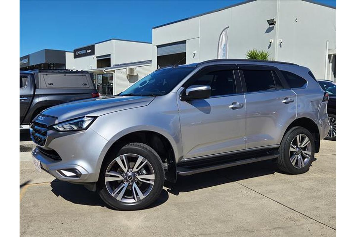 2023 Isuzu MU-X LS-T