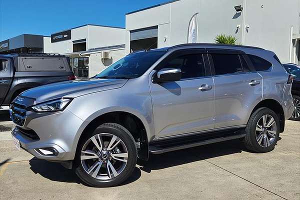 2023 Isuzu MU-X LS-T