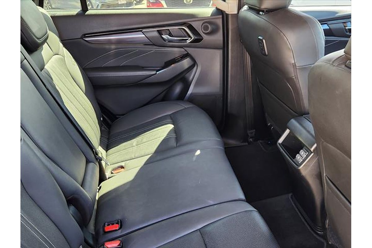 2023 Isuzu MU-X LS-T