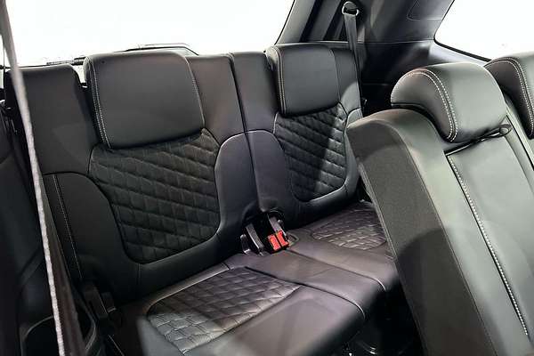 2024 Ford Everest Platinum 3.0L