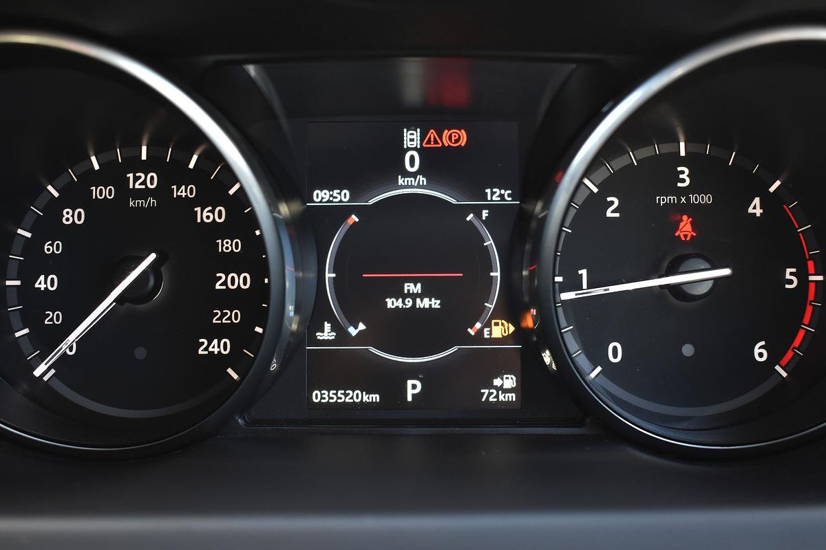 2017 Land Rover Discovery Sport Si4 SE L550
