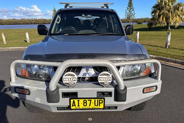 2004 Mitsubishi Pajero GLS NP