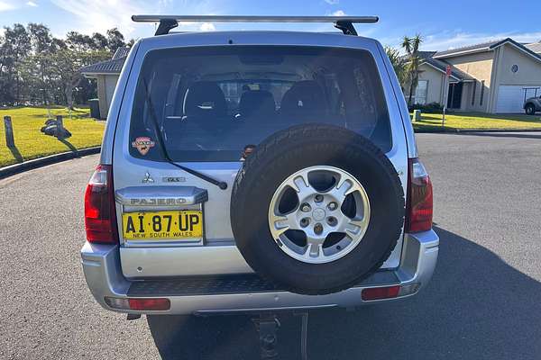 2004 Mitsubishi Pajero GLS NP