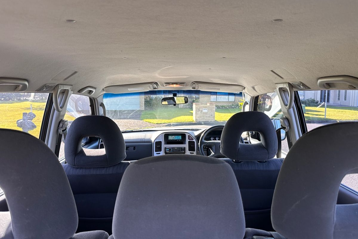 2004 Mitsubishi Pajero GLS NP