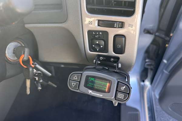 2004 Mitsubishi Pajero GLS NP