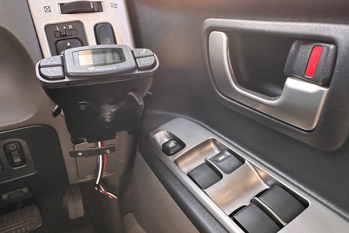 2004 Mitsubishi Pajero GLS NP