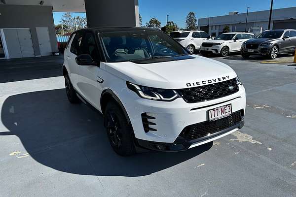 2025 Land Rover Discovery Sport P300e Dynamic SE L550
