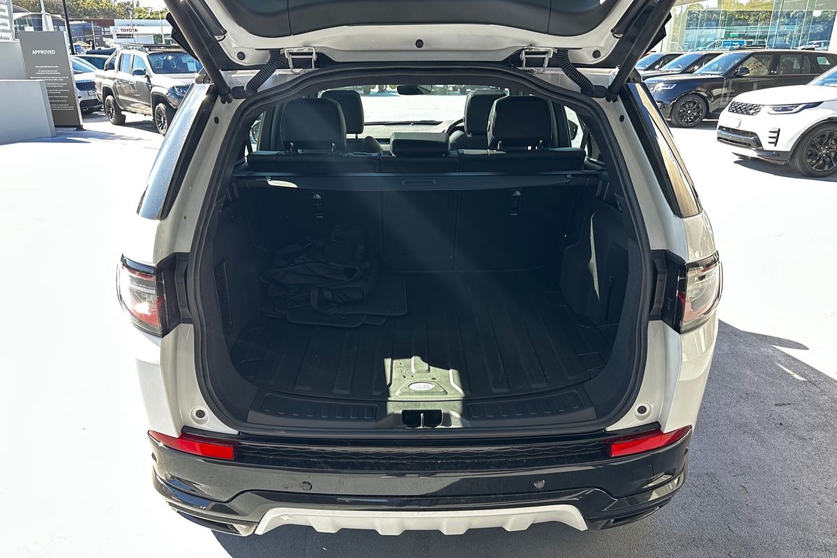2025 Land Rover Discovery Sport P300e Dynamic SE L550