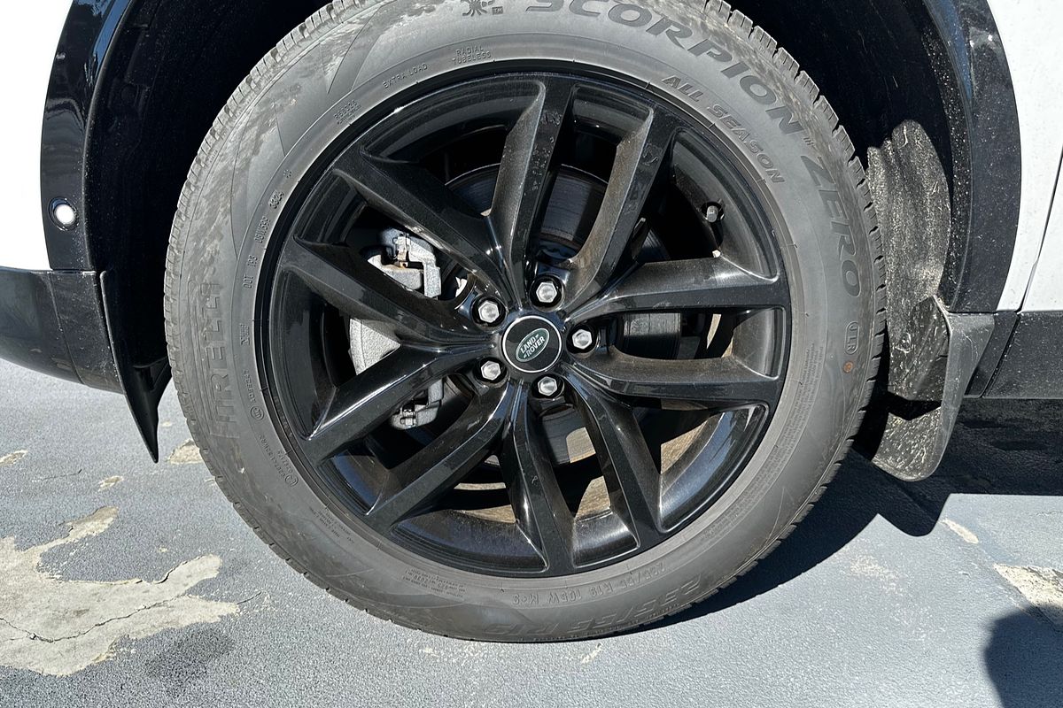 2025 Land Rover Discovery Sport P300e Dynamic SE L550