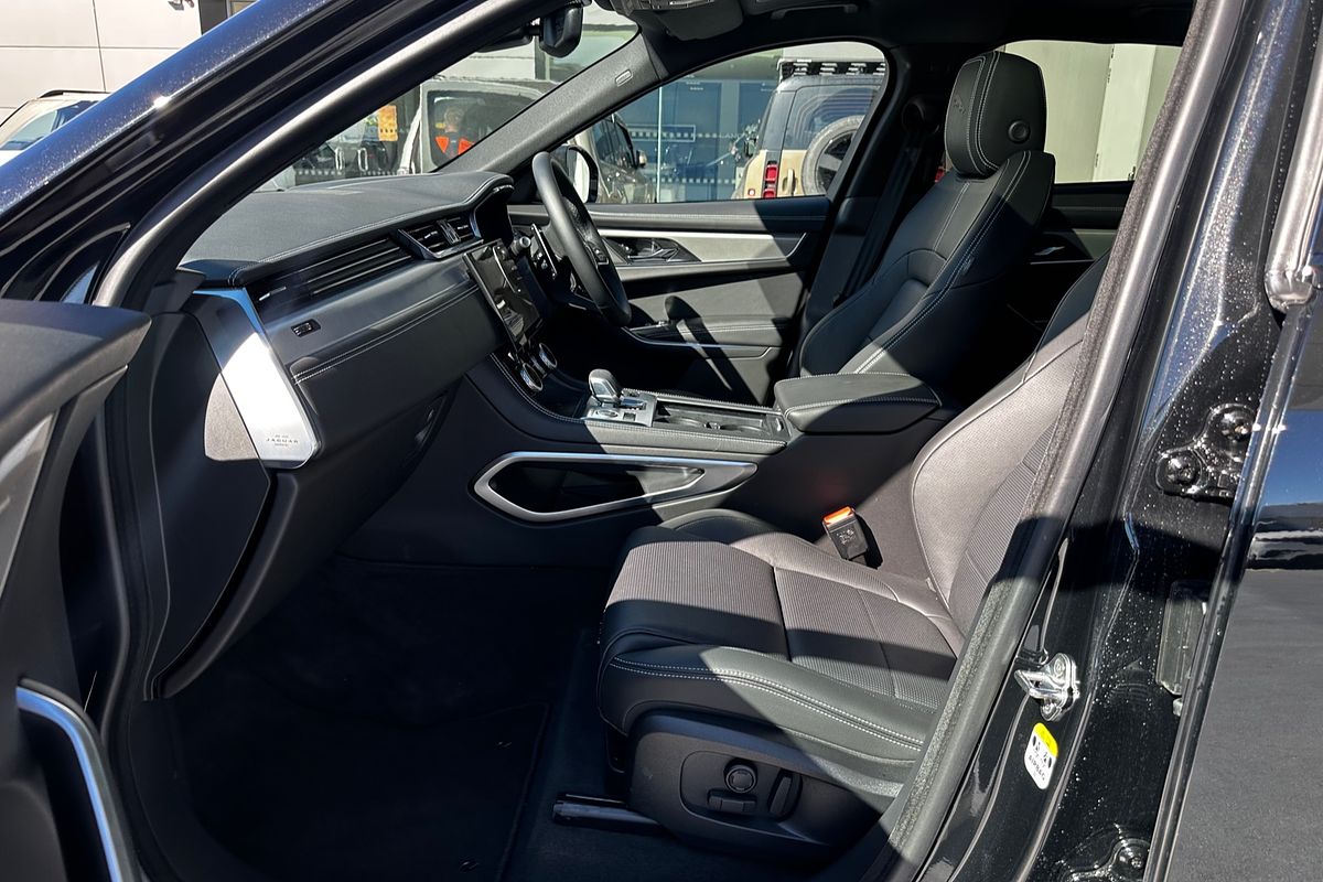 2025 Jaguar F-PACE PHEV P400e R-Dynamic SE 90th Anniversary Edition X761