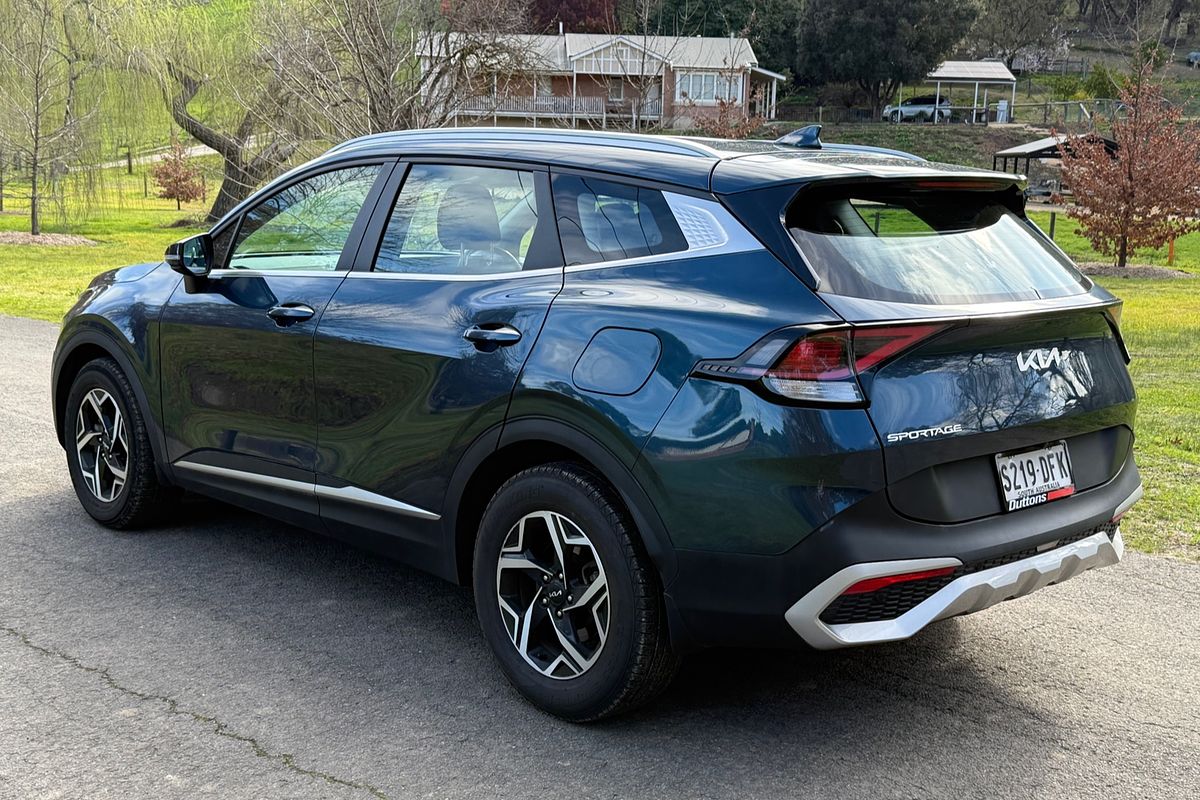 2022 Kia Sportage S NQ5