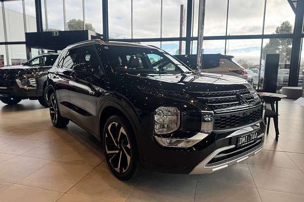 2025 Mitsubishi Outlander PHEV Exceed Tourer ZM