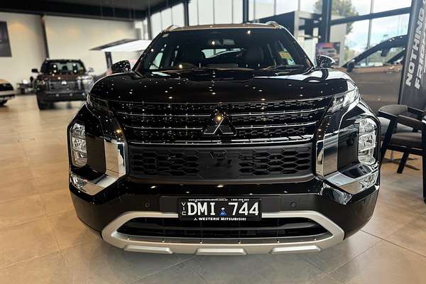 2025 Mitsubishi Outlander PHEV Exceed Tourer ZM