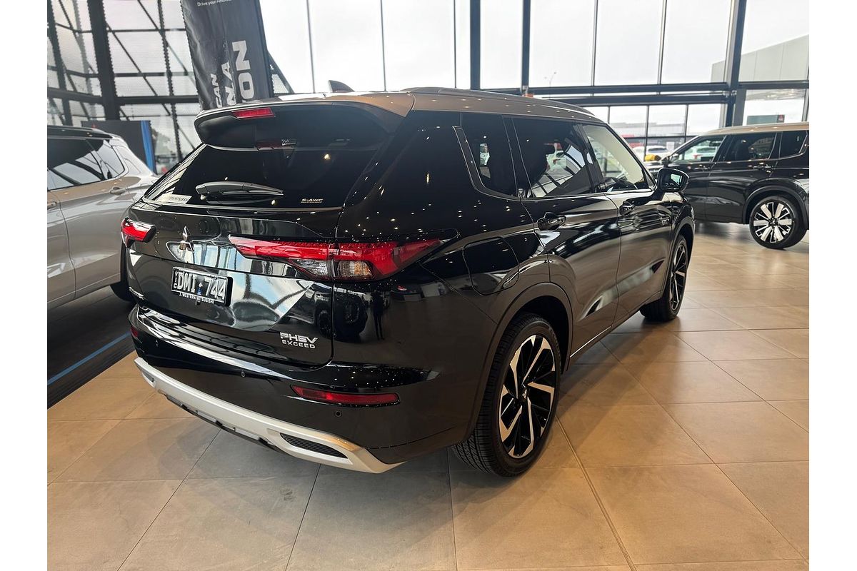 2025 Mitsubishi Outlander PHEV Exceed Tourer ZM