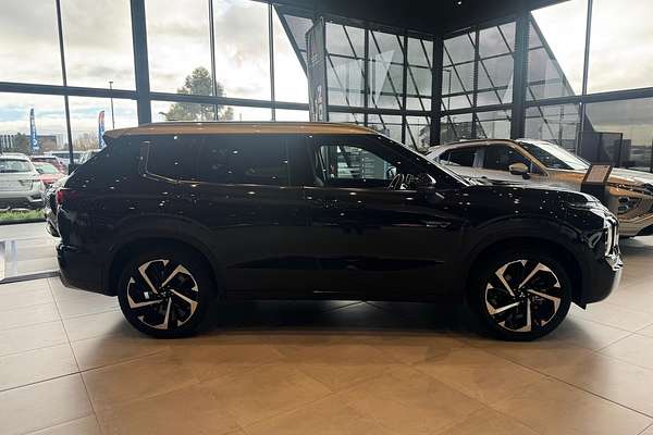 2025 Mitsubishi Outlander PHEV Exceed Tourer ZM