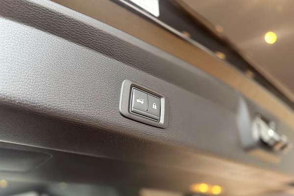 2025 Mitsubishi Outlander PHEV Exceed Tourer ZM