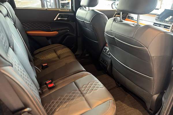 2025 Mitsubishi Outlander PHEV Exceed Tourer ZM