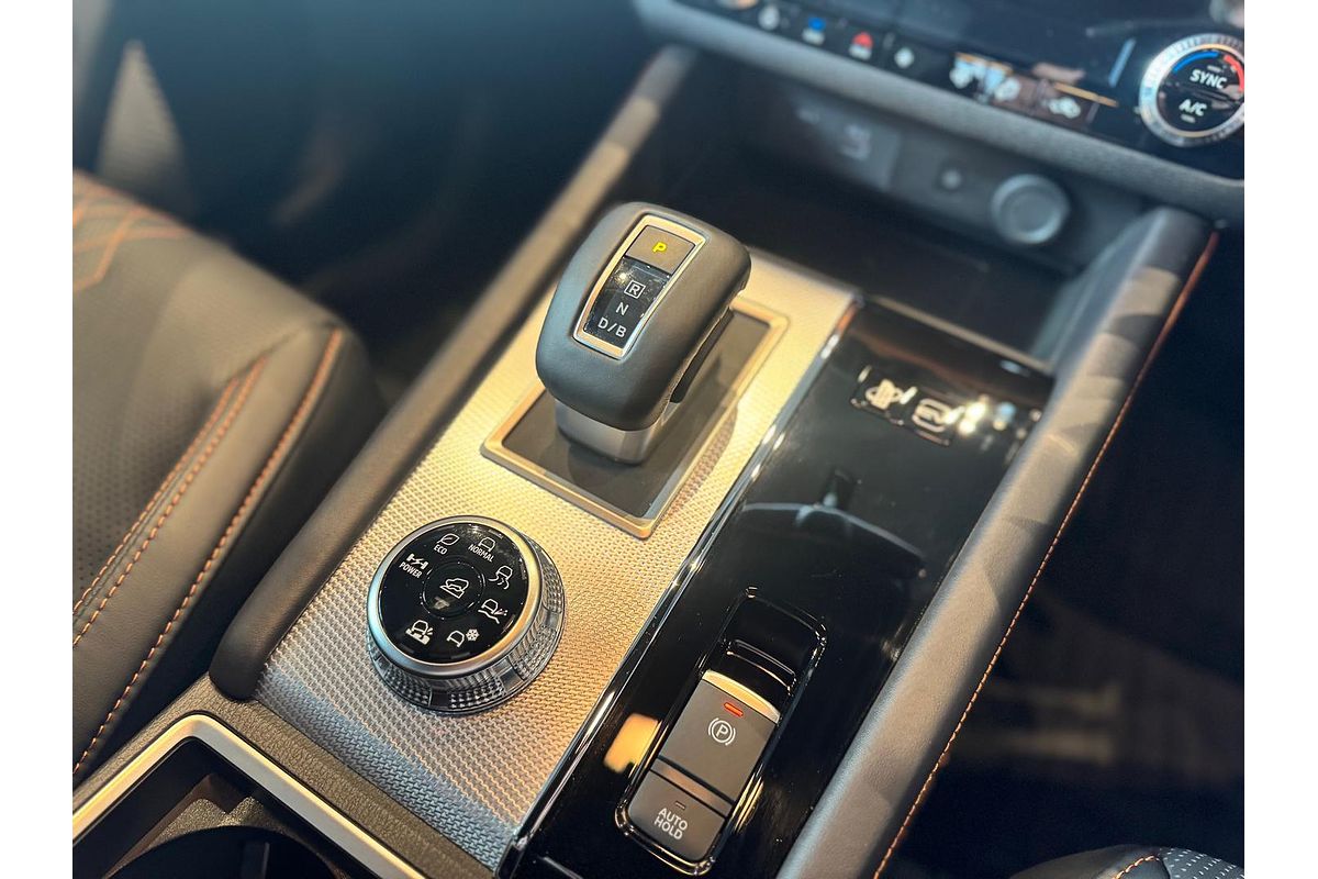 2025 Mitsubishi Outlander PHEV Exceed Tourer ZM