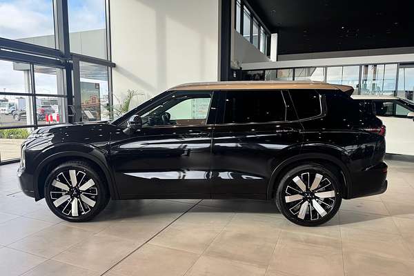 2025 Mitsubishi Outlander Exceed Tourer ZM